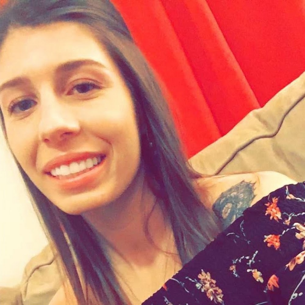 Meet your Posher, Alicia